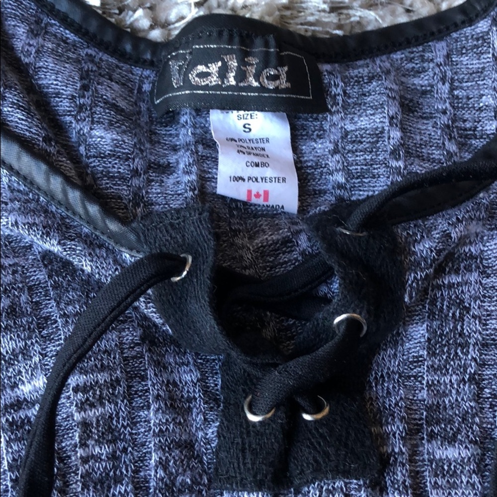 Grey Crop Top - Picture 4 of 4